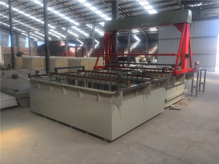 手動半自動掛鍍生產(chǎn)線